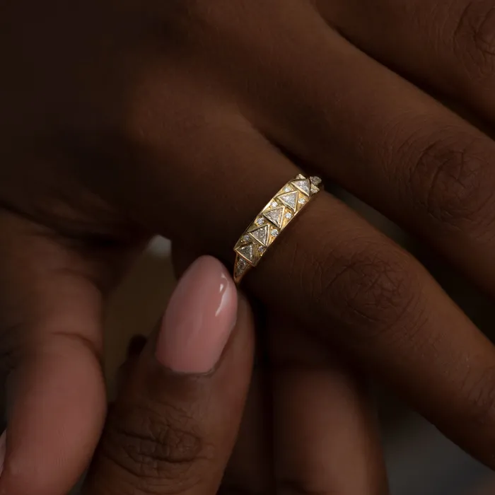 Geometric Bar Ring with Triangle Cut Diamonds in 18k Solid Gold ARTEMER Rings