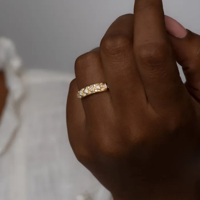 Geometric Bar Ring with Triangle Cut Diamonds in 18k Solid Gold ARTEMER Rings